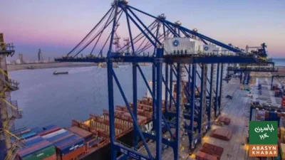 کراچی بندرگاہ پر پھنسے پرانے کنٹینرز ہٹانے کے لیے 30 روزہ مہلت